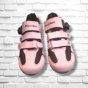 NWOT Women's Kyedoo Cycling Shoes - Peloton Compatible - Size 41 (US 9-9.5)*SALE